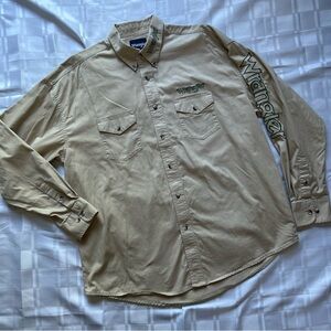 Wrangler Vintage Tan & Green Full Sleeve Button Down Top With Branded Sleeve